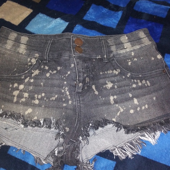 No bounderies shorts - Picture 1 of 2